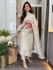 Elegant White Muslin Printed Kurti Dupatta with Matching Pants